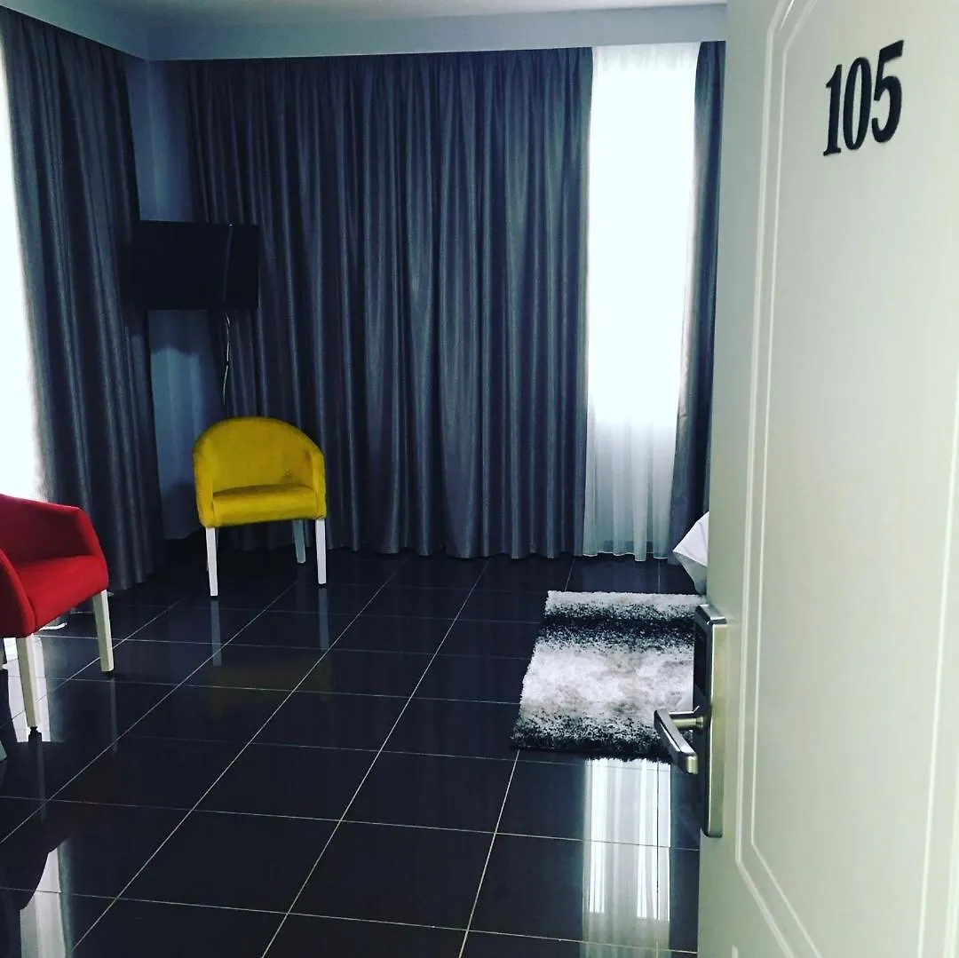 Hotel Ascua Vaqarr Albania