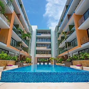 Klr The 5*, Playa del Carmen Mexico